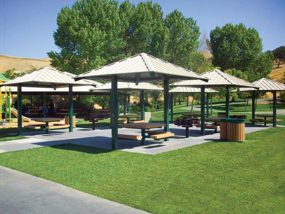 Mini Shelter in Clayton, CA